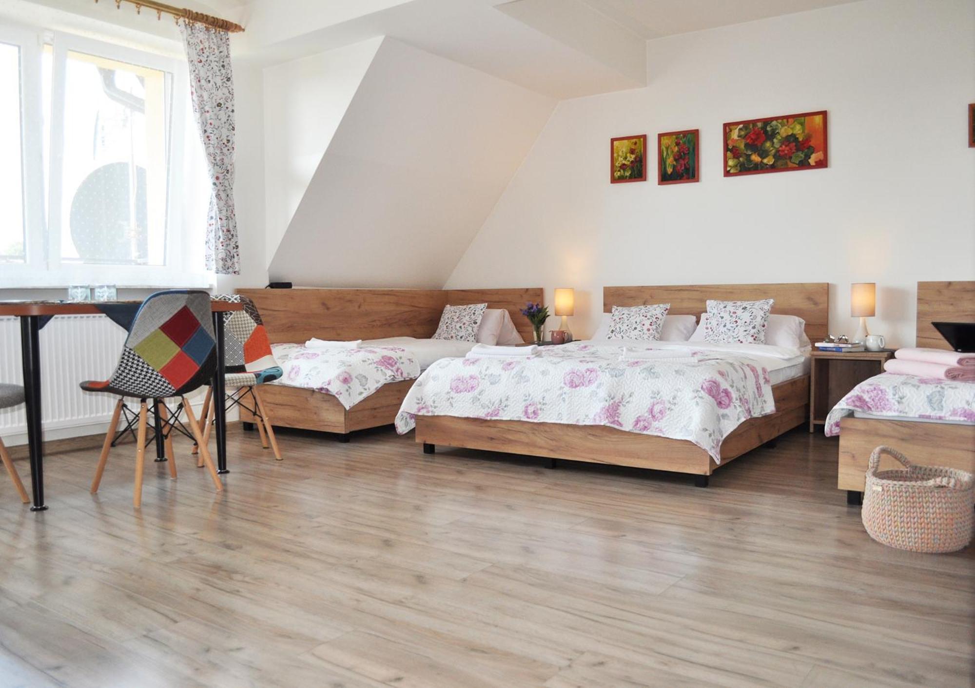 Pokoje Goscinne Uanny Nowy Targ Exterior foto
